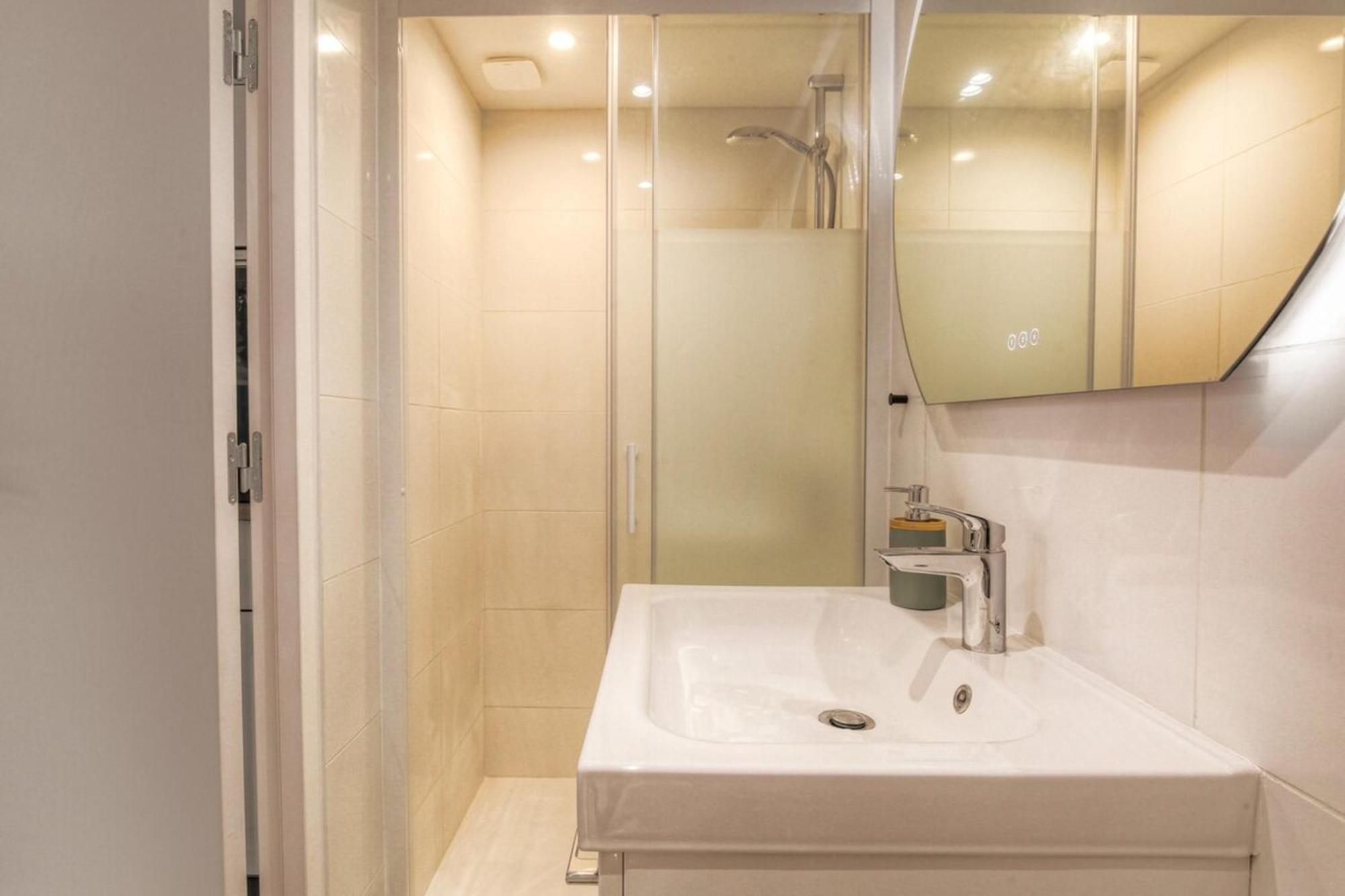 Apartament Atypique Et Reposant Avec Parking Gratuit Villeurbanne Zewnętrze zdjęcie